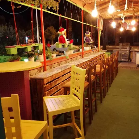 Sakiz Ev Otel