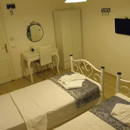Sakiz Ev Otel 3*