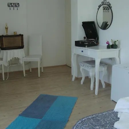 Sakiz Ev Otel Alaçatı