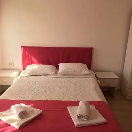 Sakiz Ev Otel 3*